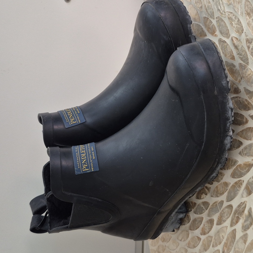 Pendleton Black Rubber Sherpa Lined Chelsea Ankle Rain Garden Boots Women Size10